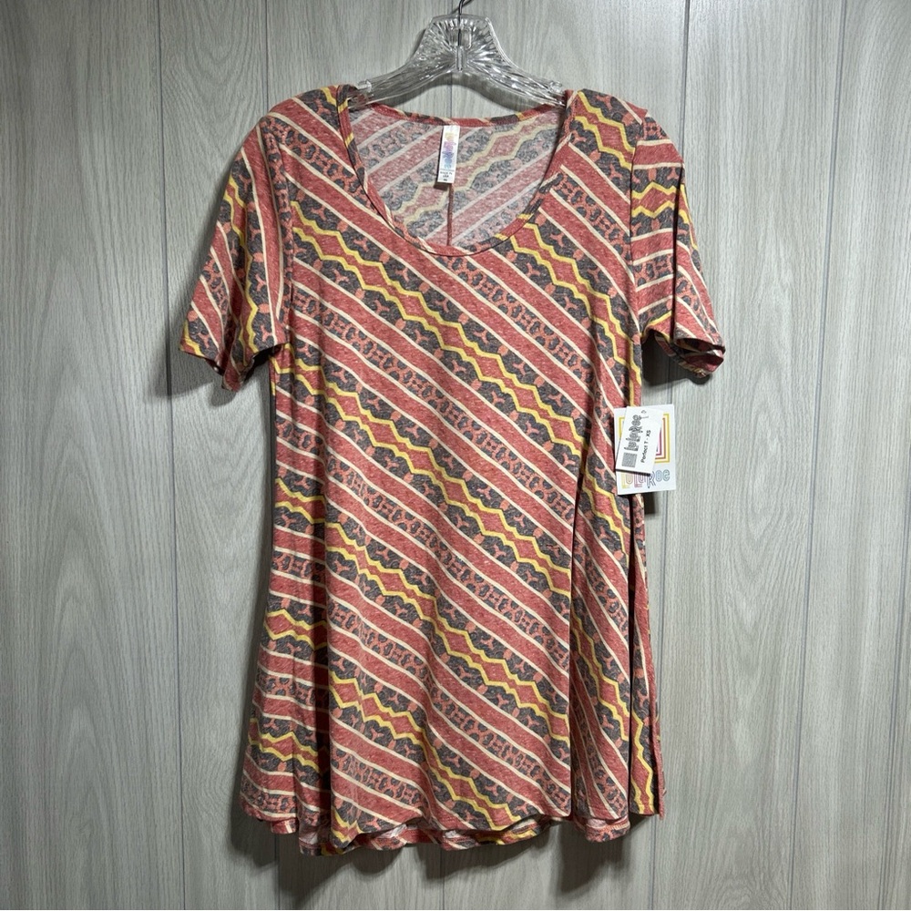 LuLaRoe women’s NWT Short Sleeve Multicolored Perfect T shirt Size XS